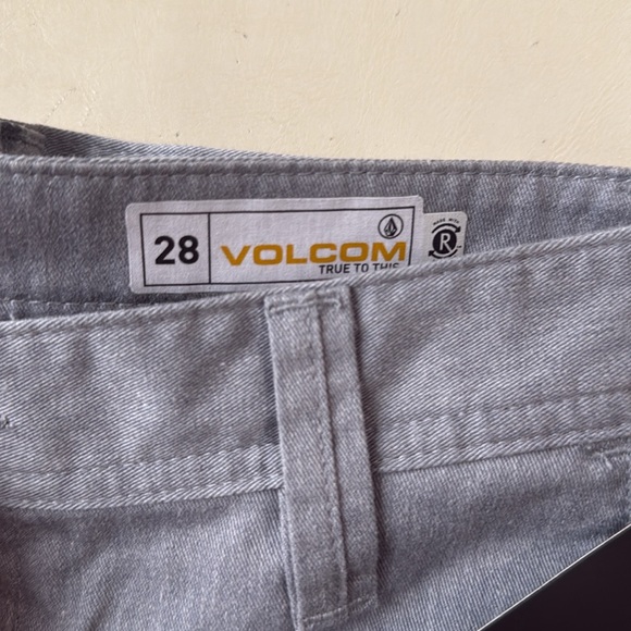 Grey Volcom Shorts - Size 28 - Picture 2 of 3